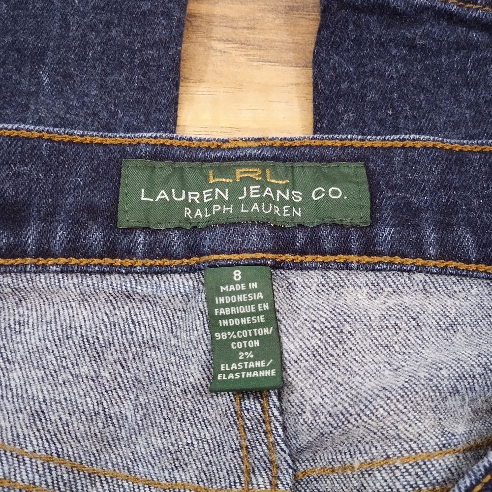 Lauren Jean's - Picture 7 of 7